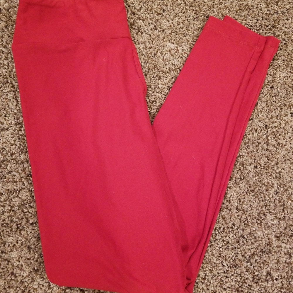 LULAROE ONE SIZE LEGGINGS - TRUE SOLID RED - NWT